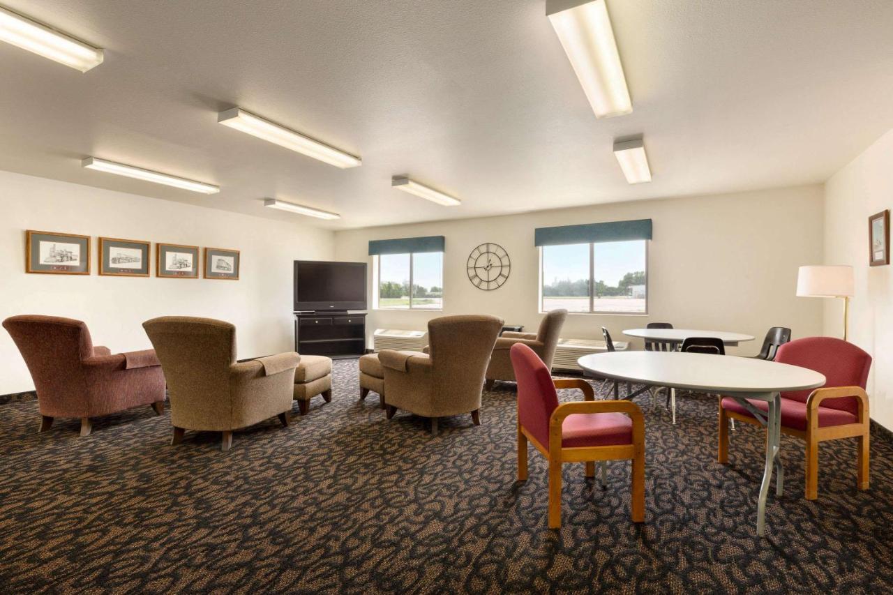 Travelodge By Wyndham Sharon Springs Экстерьер фото
